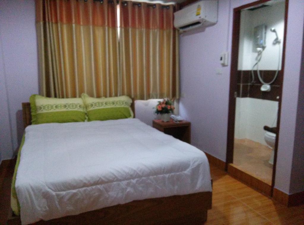 Phoonsab Hostel พิษณุโลก ภายนอก รูปภาพ